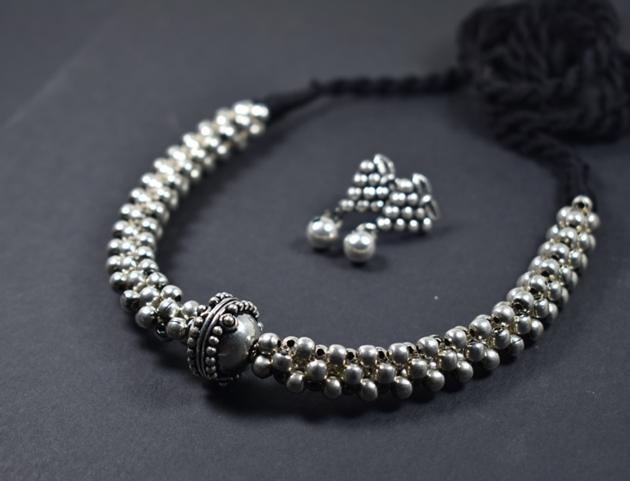 NEW TRIBAL DESIGN NECKLACE