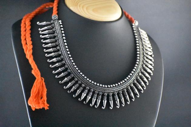 NEW TRIBAL DESIGN NECKLACE
