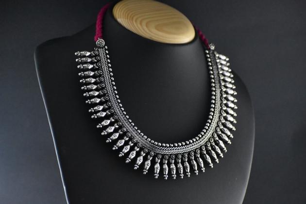 NEW TRIBAL DESIGN NECKLACE