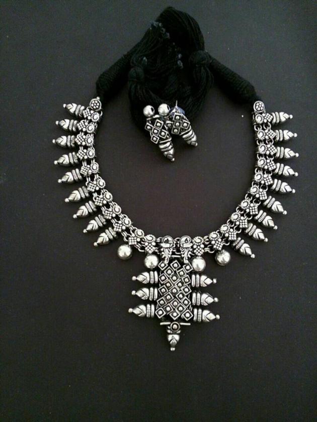 NEW TRIBAL DESIGN NECKLACE