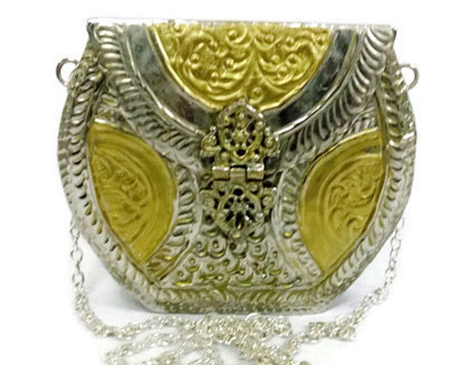 METAL CLUTCH