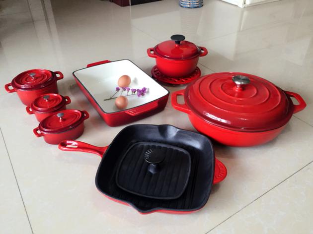 Cast iron cookware