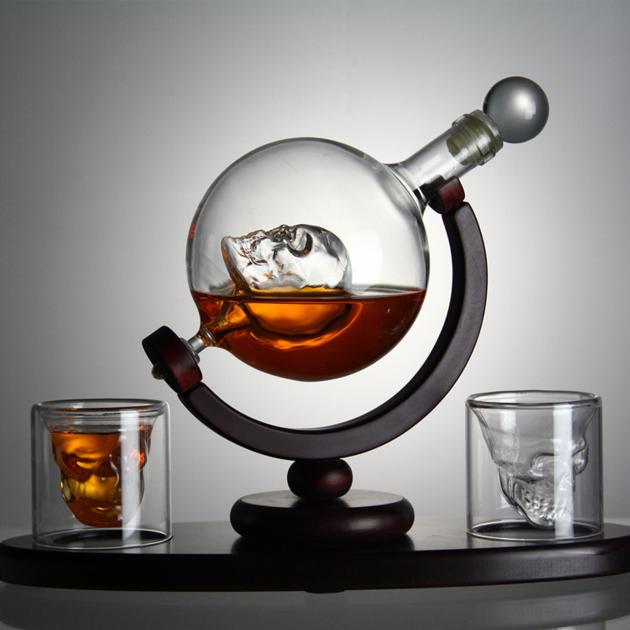 Unique Fancy Wine Decabter Globe Glass Whiskey Decanter With Wooden Base
