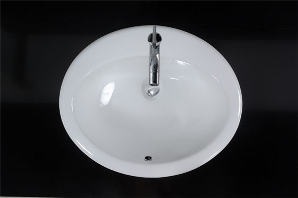 Quality Ceramic basin and Pedestal for the bath room