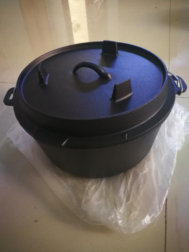 Cast Iron Dutch Oven