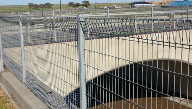 Roll Top Fencing