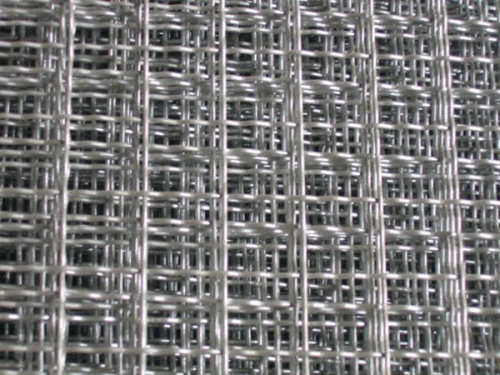 Double intermediate crimped wire mesh