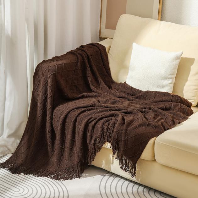 Knitted Throw Blanket With Tassel