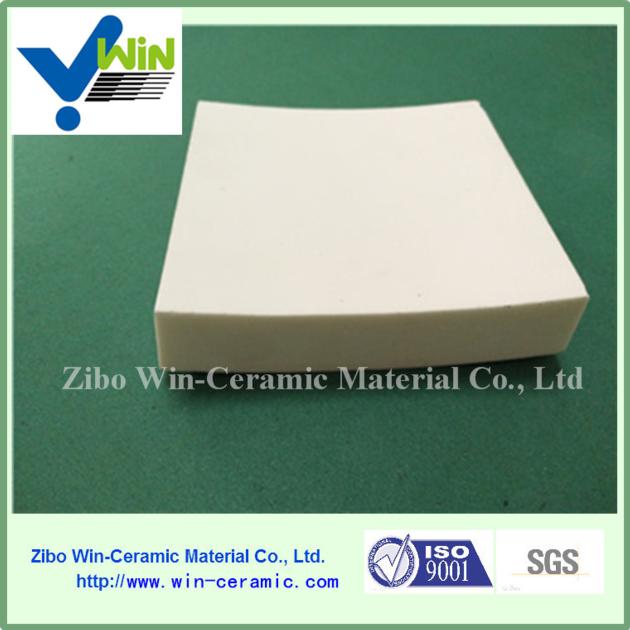 Alumina ceramic plate
