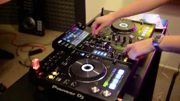PIONEER PRO DJ XDJ RX2