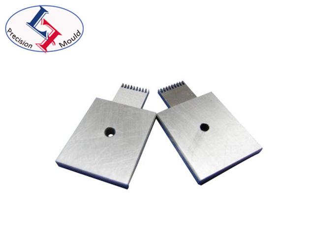 China Custom Precision Connector Mold Part