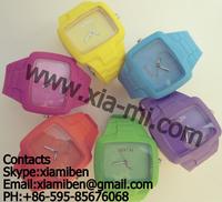 2011 fashion colorful silicone rubber plastic watches