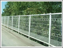 wire mesh fence