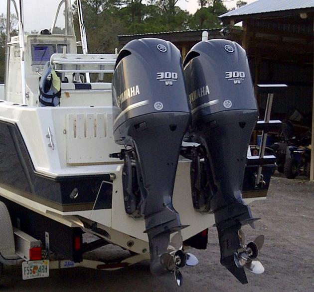 Slightly used Yamaha 300HP 4-Stroke Outboard Motor Engine