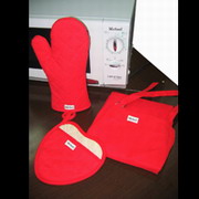 Apron/glove/potholder