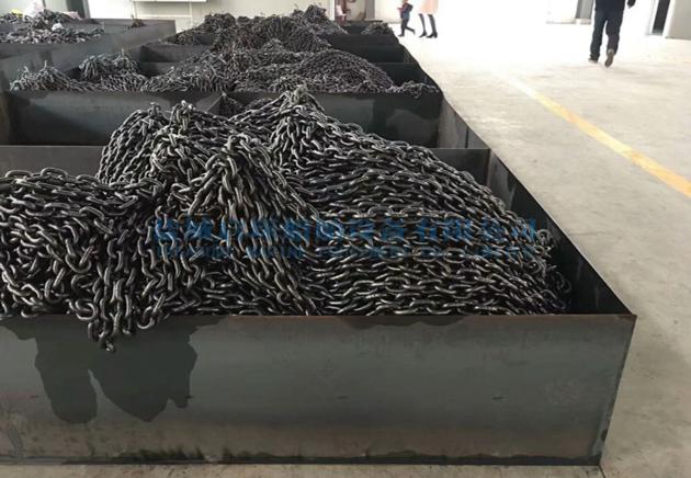 Black coated 28mm Studless and Stud Link Anchor Chain