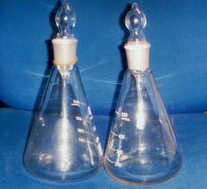 Quartz containers