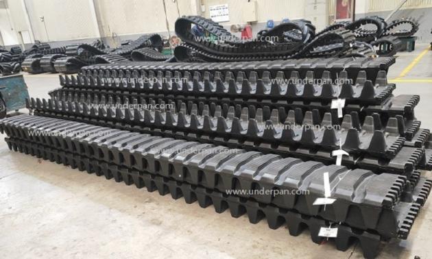Rubber Tracks Over The Tirefor Skid