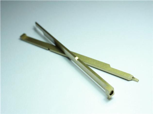 45592526 Universal AI Cutter Right