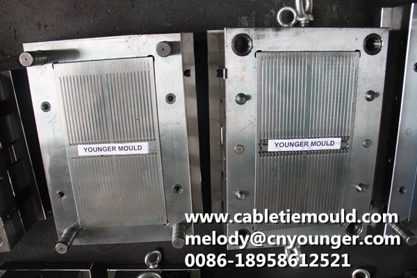 Cable Tie Mould Cleated Tire Cable