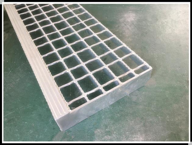 anti-slip nosing stair treads