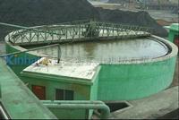 Washing thickener with central drive