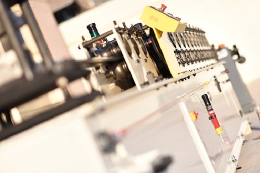 Rolling shutter machine