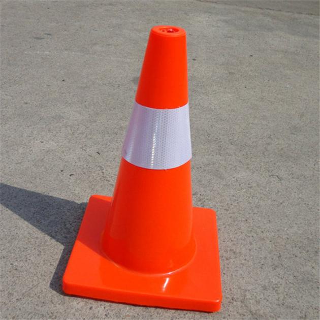 2017 hot sale factory price traffic safety cones pvc road cone