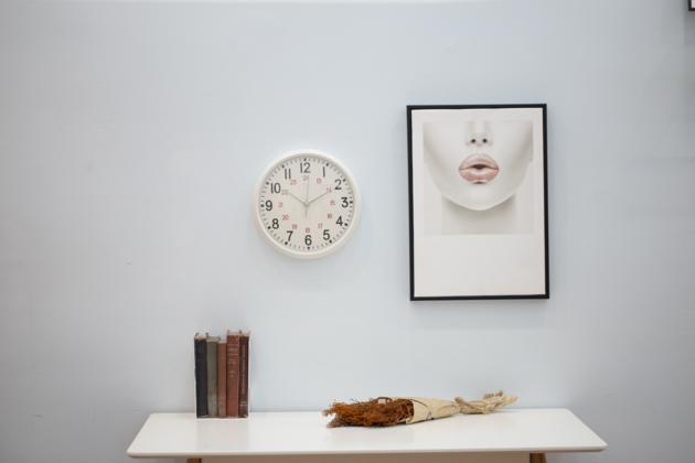 12 Inches Metal Wall Clock