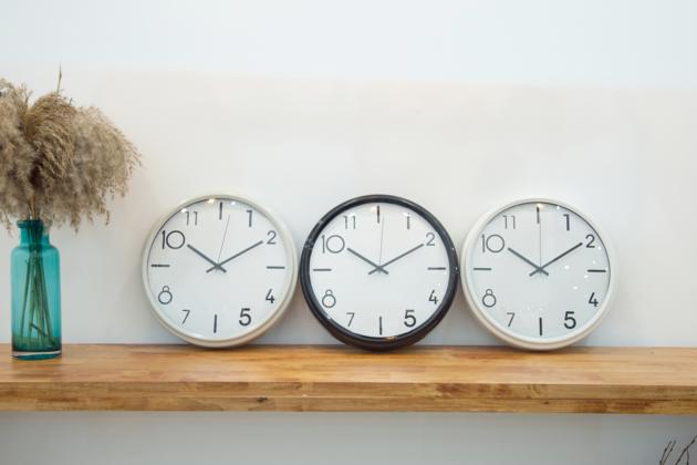 12 Inches Iron Wall Clock
