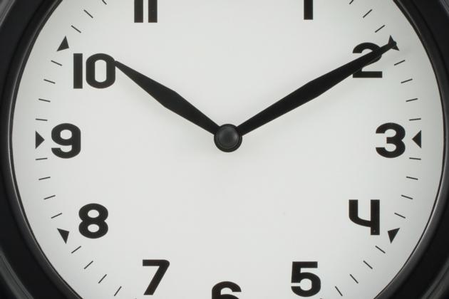 9 Inches Iron Wall Clock