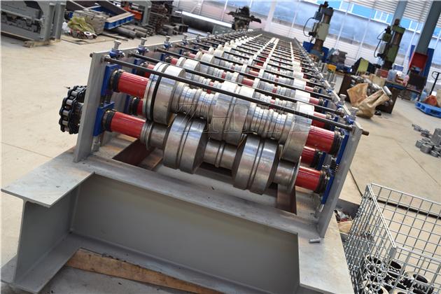 Metal Floor Decking Panel Making Machine