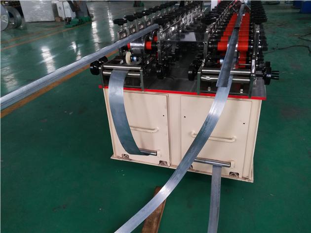 Roll Forming Machine