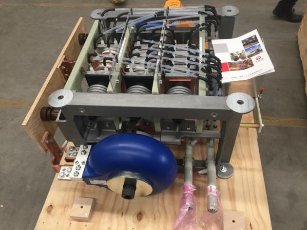 US AB 100S-C12EJ304C