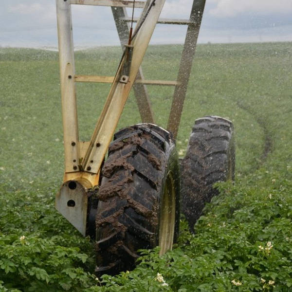 Farm Center Pivot Irrigation System