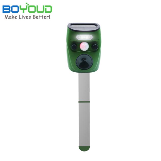 Outdoor Solar Animal Repeller Ultrasonic Monkey Repeller with PIR Sensor 