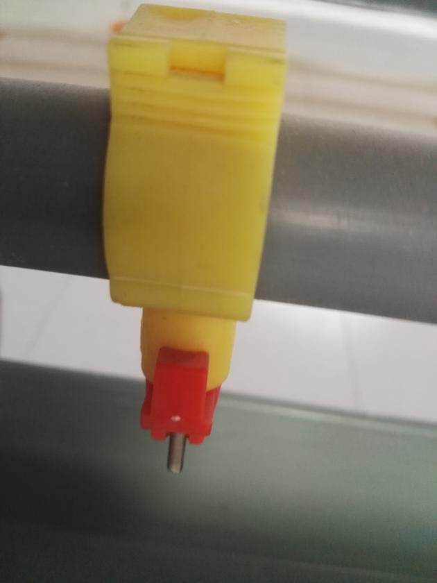 Poultry Drinking Line Nipple Drinkers